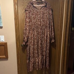 BloomChic Brown Leaf Print Long Sleeve Dress